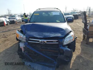 2007 Toyota RAV4 Limited with VIN JTMZK31V376005181, listed as a IAAI auction lot 41782470 with 316,342 mi miles. Bid and sale history available at carsss.com. Image 12.