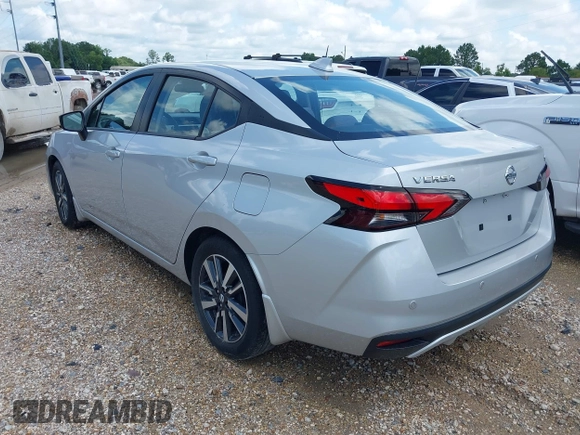 2022 Nissan Versa SV z VIN 3N1CN8EV4NL837204, wystawiony jako IAAI lot #42202174 z przebiegiem 14 603 mil mil oraz . Historia ofert i sprzedaży dostępna na DreamBid. Obrazek 3.