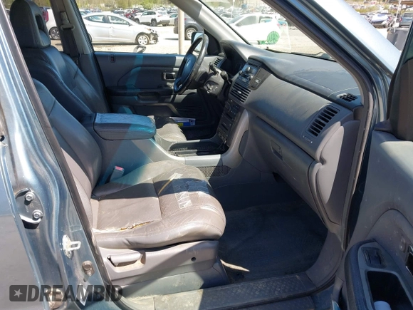 2005 Honda Pilot EX-L z VIN 2HKYF18625H509274, wystawiony jako IAAI lot #42059771 z przebiegiem 250 288 mil mil oraz . Historia ofert i sprzedaży dostępna na DreamBid. Obrazek 5.