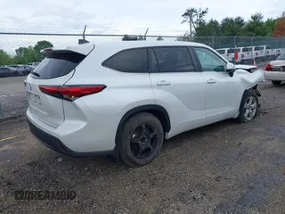 2023 Toyota Highlander L z VIN 5TDKDRAH9PS504513, wystawiony jako IAAI lot #42176842 z przebiegiem 54 792 mil mil oraz . Historia ofert i sprzedaży dostępna na DreamBid. Obrazek 4.