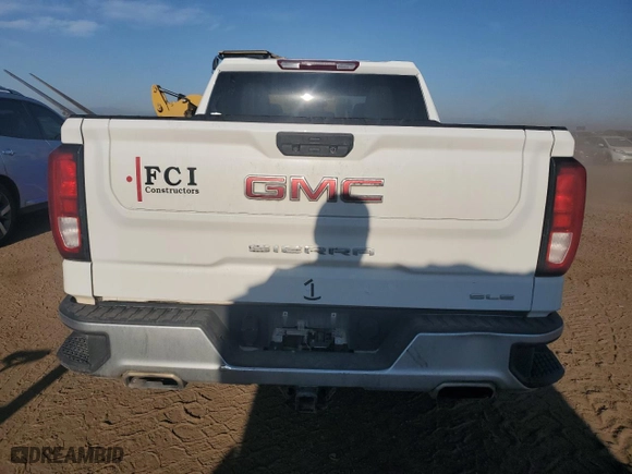 2022 GMC Sierra 1500 Limited SLE with VIN 3GTU9BED3NG116343, listed as a Copart auction lot 70332684 with 140,577 mi miles and Salvage Title. Bid and sale history available at carsss.com. Image 6.