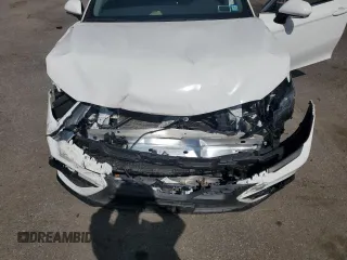 2022 Toyota Camry SE z VIN 4T1G11AK8NU709417, wystawiony jako Copart lot #57153185 z przebiegiem 20 314 mil mil oraz Szkoda całkowita • Salvage title. Historia ofert i sprzedaży dostępna na DreamBid. Obrazek 11.