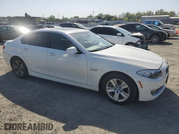 2013 BMW 5 Series 528i with VIN WBAXG5C58DD229195, listed as a Copart auction lot 52193215 with 74,240 mi miles and Salvage Title. Bid and sale history available at carsss.com. Image 4.