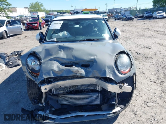 2018 MINI Hardtop Cooper S with VIN WMWXP7C51J2A47022, listed as a IAAI auction lot 42199086 with 70,065 mi miles and . Bid and sale history available at DreamBid. Image 13.