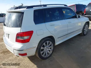2010 Mercedes-Benz GLK-Class GLK 350 with VIN WDCGG5GB4AF373064, listed as a IAAI auction lot 41687812 with 131,206 mi miles. Bid and sale history available at carsss.com. Image 4.