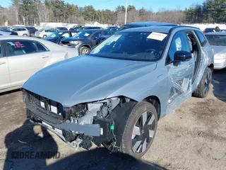 2024 Volvo XC60 Recharge Plug-In Hybrid Plus Dark Theme with VIN YV4H60DL0R1918759, listed as a IAAI auction lot 41495835 with 3,277 mi miles. Bid and sale history available at carsss.com. Image 17.