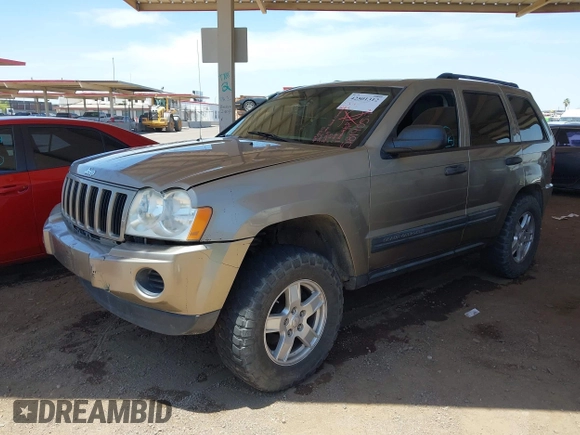 2005 Jeep Grand Cherokee Laredo с VIN 1J4GR48K95C581905, выставлен на аукционе IAAI как лот 42501312 с пробегом 263 819 миль миль и . История ставок и продаж доступна на DreamBid. Изображение 2.