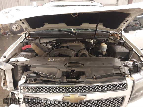 2010 Chevrolet Suburban LTZ with VIN 1GNUKKE32AR271253, listed as a IAAI auction lot 41161374 with 164,184 mi miles. Bid and sale history available at carsss.com. Image 10.