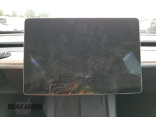 2023 Tesla Model 3 z VIN 5YJ3E1EA1PF438043, wystawiony jako Copart lot #61090305 z przebiegiem Nie podano mil oraz Nie do naprawy • Non repairable. Historia ofert i sprzedaży dostępna na DreamBid. Obrazek 9.