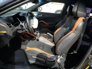 2016 Hyundai Veloster Turbo z VIN KMHTC6AE6GU279325, wystawiony jako Copart lot #48950525 z przebiegiem 135 207 mil mil oraz Szkoda całkowita • Salvage title. Historia ofert i sprzedaży dostępna na DreamBid. Obrazek 7.