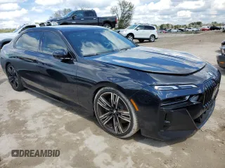 2024 BMW 7 Series 740i z VIN WBA23EH00RCP83346, wystawiony jako Copart lot #74360314 z przebiegiem Nie podano mil oraz Nie do naprawy • Non repairable. Historia ofert i sprzedaży dostępna na DreamBid. Obrazek 4.