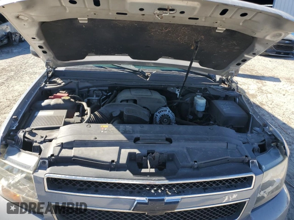 2014 Chevrolet Suburban LT with VIN 1GNSCJE06ER232806, listed as a Copart auction lot 49285845 with 109,362 mi miles and Salvage Title. Bid and sale history available at DreamBid. Image 13.