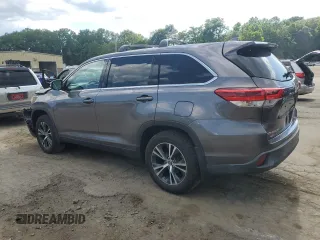 2019 Toyota Highlander LE with VIN 5TDBZRFH5KS930038, listed as a Copart auction lot 61880015 with 85,641 mi miles and Salvage title. Bid and sale history available at DreamBid. Image 2.