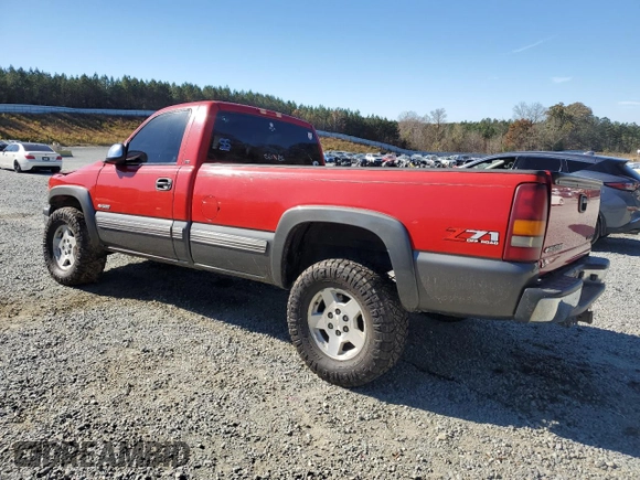 2000 Chevrolet Silverado 1500 with VIN 1GCEK14T1YE364131, listed as a Copart auction lot 80485414 with 132,875 mi miles and Salvage Title. Bid and sale history available at carsss.com. Image 2.