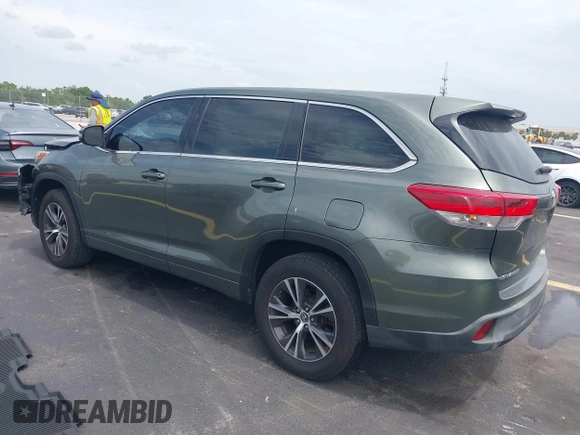 2017 Toyota Highlander LE with VIN 5TDZZRFH4HS230793, listed as a IAAI auction lot 42651539 with 27,183 mi miles and . Bid and sale history available at DreamBid. Image 3.