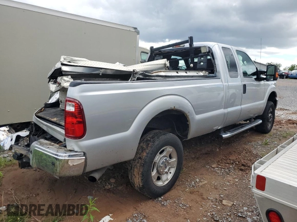 2015 Ford F-250 XLT z VIN 1FT7X2B60FEB85184, wystawiony jako Copart lot #56344665 z przebiegiem 195 598 mil mil oraz Szkoda całkowita • Salvage title. Historia ofert i sprzedaży dostępna na DreamBid. Obrazek 3.