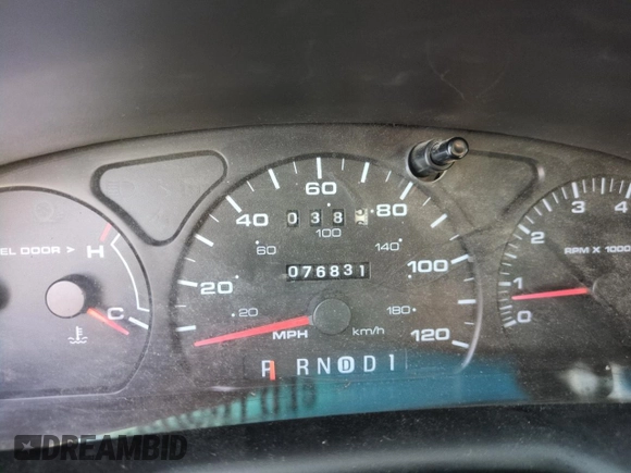 2000 Ford Taurus SE with VIN 1FAFP53U8YA106614, listed as a Copart auction lot 65076365 with 76,831 mi miles and Clean title. Bid and sale history available at DreamBid. Image 9.