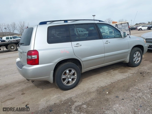 2006 Toyota Highlander w/3rd Row with VIN JTEEP21A160167427, listed as a IAAI auction lot 41815991 with 308,542 mi miles. Bid and sale history available at carsss.com. Image 4.