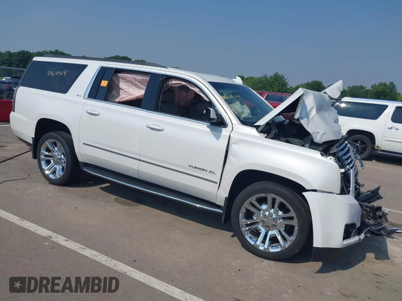 2017 GMC Yukon XL SLT with VIN 1GKS2GKC8HR384902, listed as a IAAI auction lot 39649419 with 27,260 mi miles. Bid and sale history available at carsss.com. Image 1.