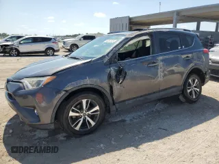 2018 Toyota RAV4 XLE with VIN 2T3WFREV1JW475641, listed as a Copart auction lot 54357525 with 53,609 mi miles and Salvage Title. Bid and sale history available at DreamBid. Image 1.