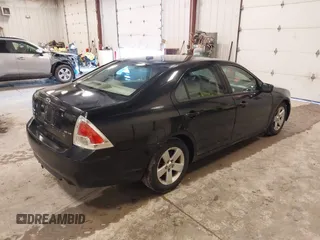 2007 Ford Fusion SE with VIN 3FAHP07147R177289, listed as a IAAI auction lot 41953287 with 218,656 mi miles. Bid and sale history available at carsss.com. Image 4.