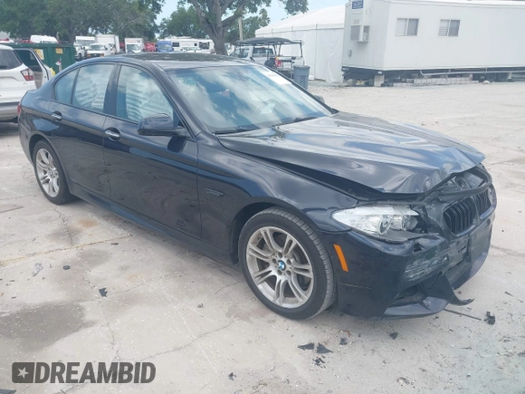 2013 BMW 5 Series 528i xDrive z VIN WBAXH5C57DD111765, wystawiony jako IAAI lot #42293035 z przebiegiem 118 786 mil mil oraz . Historia ofert i sprzedaży dostępna na DreamBid. Obrazek 1.