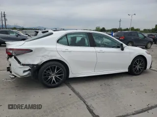 2023 Toyota Camry SE z VIN 4T1G11AK2PU722215, wystawiony jako Copart lot #58623895 z przebiegiem 39 968 mil mil oraz Szkoda całkowita • Salvage title. Historia ofert i sprzedaży dostępna na DreamBid. Obrazek 3.
