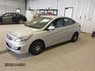 2016 Hyundai Accent SE z VIN KMHCT4AE8GU121220, wystawiony jako IAAI lot #42478517 z przebiegiem 133 491 mil mil oraz . Historia ofert i sprzedaży dostępna na DreamBid. Obrazek 2.