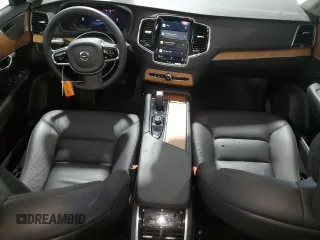 2024 Volvo XC90 Plus Bright Theme with VIN YV4L12PE5R1229821, listed as a Copart auction lot 89335575 with 9,156 mi miles and Clean Title. Bid and sale history available at DreamBid. Image 8.