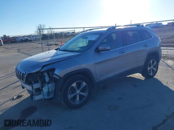 2019 Jeep Cherokee Limited with VIN 1C4PJMDN0KD180598, listed as a IAAI auction lot 41433530 with 137,398 mi miles. Bid and sale history available at carsss.com. Image 2.