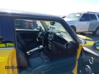 2009 MINI Hardtop S with VIN WMWMF73579TW86675, listed as a IAAI auction lot 42459385 with 129,264 mi miles and . Bid and sale history available at DreamBid. Image 5.