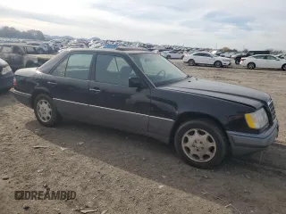 1995 Mercedes-Benz E Class with VIN WDBEA32EXSC164112, listed as a Copart auction lot 82480354 with 187,044 mi miles and Clean Title. Bid and sale history available at carsss.com. Image 4.