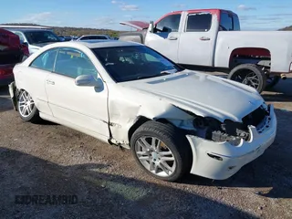 2009 Mercedes-Benz CLK 350 z VIN WDBTJ56H19F264440, wystawiony jako IAAI lot #40845541 z przebiegiem 122 637 mil mil oraz . Historia ofert i sprzedaży dostępna na DreamBid. Obrazek 1.