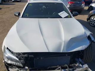 2015 BMW M5 z VIN WBSFV9C53FD594181, wystawiony jako IAAI lot #41761355 z przebiegiem Nie podano mil oraz . Historia ofert i sprzedaży dostępna na DreamBid. Obrazek 10.