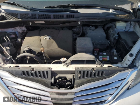2017 Toyota Sienna XLE Auto Access Seat with VIN 5TDYZ3DC7HS810930, listed as a Copart auction lot 51924515 with 184,345 mi miles and Salvage title. Bid and sale history available at DreamBid. Image 12.