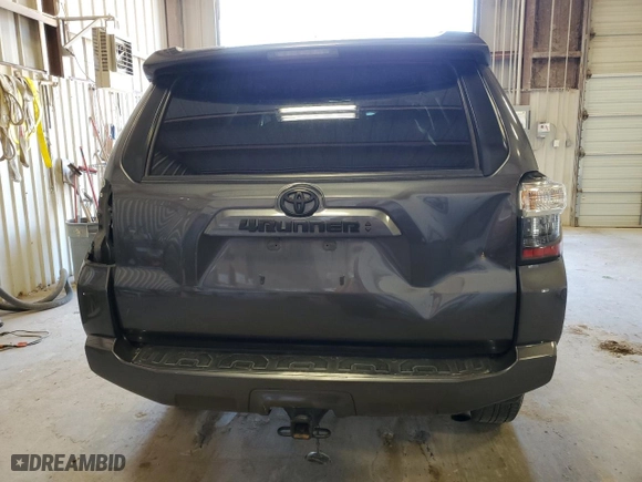 2020 Toyota 4Runner SR5 with VIN JTEBU5JR0L5768961, listed as a Copart auction lot 48237465 with 90,448 mi miles and Salvage Title. Bid and sale history available at carsss.com. Image 6.