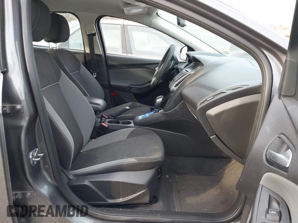 2013 Ford Focus SE with VIN 1FADP3F23DL242069, listed as a IAAI auction lot 41781817 with 265,630 mi miles. Bid and sale history available at carsss.com. Image 5.