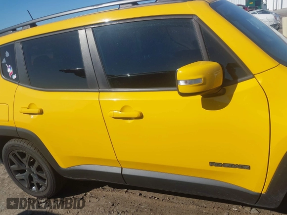 2018 Jeep Renegade Latitude z VIN ZACCJABB2JPG84382, wystawiony jako IAAI lot #41824812 z przebiegiem Nie podano mil oraz . Historia ofert i sprzedaży dostępna na DreamBid. Obrazek 13.