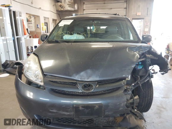 2006 Toyota Sienna XLE with VIN 5TDZA22C86S559955, listed as a IAAI auction lot 40525261 with 141,926 mi miles. Bid and sale history available at carsss.com. Image 12.