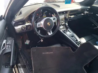 2016 Porsche 911 Carrera with VIN WP0CA2A98GS141352, listed as a Copart auction lot 68919674 with 38,982 mi miles and Salvage Title. Bid and sale history available at carsss.com. Image 8.