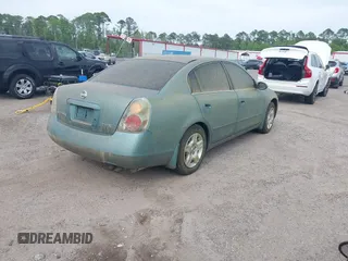 2002 Nissan Altima S with VIN 1N4AL11DX2C159926, listed as a IAAI auction lot 42091175 with 105,454 mi miles. Bid and sale history available at carsss.com. Image 4.