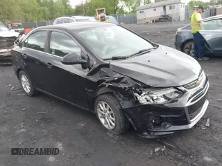 2018 Chevrolet Sonic LT z VIN 1G1JD5SG7J4117061, wystawiony jako IAAI lot #42255184 z przebiegiem 74 963 mil mil oraz . Historia ofert i sprzedaży dostępna na DreamBid. Obrazek 1.