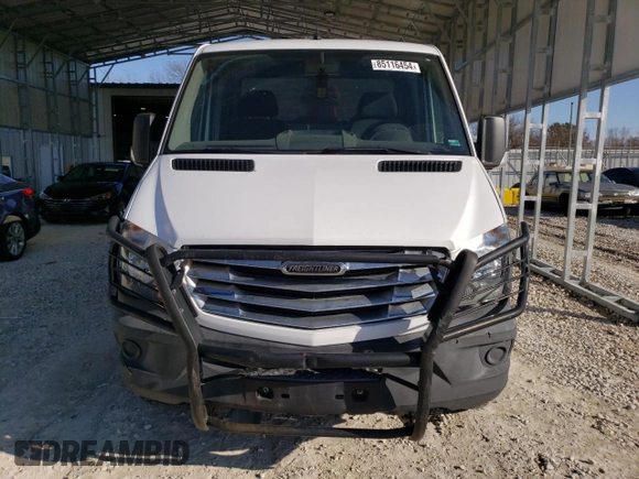 2014 Freightliner Sprinter with VIN WDYPE7DC7E5914824, listed as a Copart auction lot 85116454 with 401,372 mi miles and Clean Title. Bid and sale history available at DreamBid. Image 5.