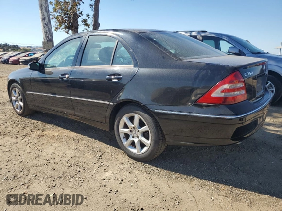 2007 Mercedes-Benz C 350 Sport z VIN WDBRF56H17F854050, wystawiony jako Copart lot #72775334 z przebiegiem 142 960 mil mil oraz Szkoda całkowita • Salvage title. Historia ofert i sprzedaży dostępna na DreamBid. Obrazek 2.