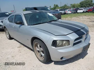 2008 Dodge Charger z VIN 2B3KA43G38H286201, wystawiony jako IAAI lot #41938098 z przebiegiem 204 430 mil mil oraz . Historia ofert i sprzedaży dostępna na DreamBid. Obrazek 1.