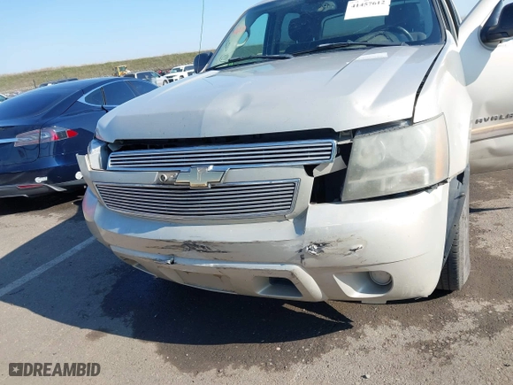 2007 Chevrolet Avalanche LT w/3LT with VIN 3GNEC12J67G138356, listed as a IAAI auction lot 41457612 with 1 mi miles. Bid and sale history available at carsss.com. Image 6.