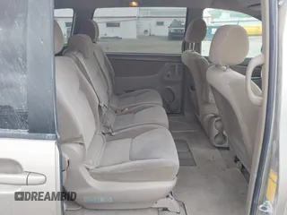 2006 Toyota Sienna CE z VIN 5TDZA23C16S491786, wystawiony jako IAAI lot #42510325 z przebiegiem 318 053 mil mil oraz . Historia ofert i sprzedaży dostępna na DreamBid. Obrazek 8.