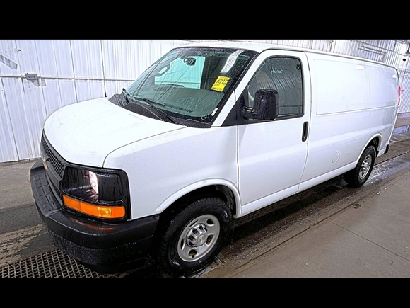 2017 Chevrolet Express Cargo z VIN 1GCWGAFF3H1158281, wystawiony jako IAAI lot #42566227 z przebiegiem 212 348 mil mil oraz . Historia ofert i sprzedaży dostępna na DreamBid. Obrazek 9.
