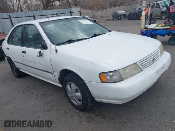 1996 Nissan Sentra XE z VIN 3N1AB41D2TL013267, wystawiony jako IAAI lot #41505728 z przebiegiem 232 387 mil mil oraz . Historia ofert i sprzedaży dostępna na DreamBid. Obrazek 1.