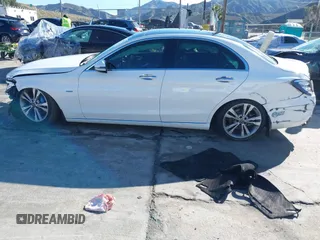 2017 Mercedes-Benz C 350e with VIN 55SWF4HB9HU223865, listed as a IAAI auction lot 38710421 with Not Provided miles and . Bid and sale history available at DreamBid. Image 14.